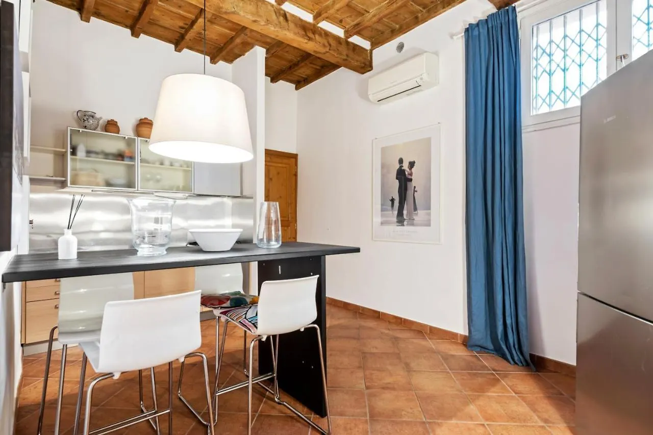 Palazzo Pitti & Boboli Comfortable Apartment Florens