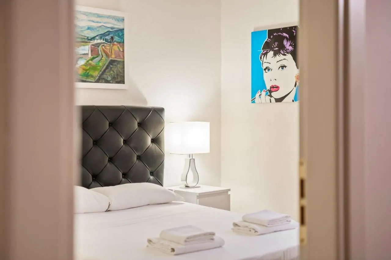 Palazzo Pitti & Boboli Comfortable Apartment Florence 0*,