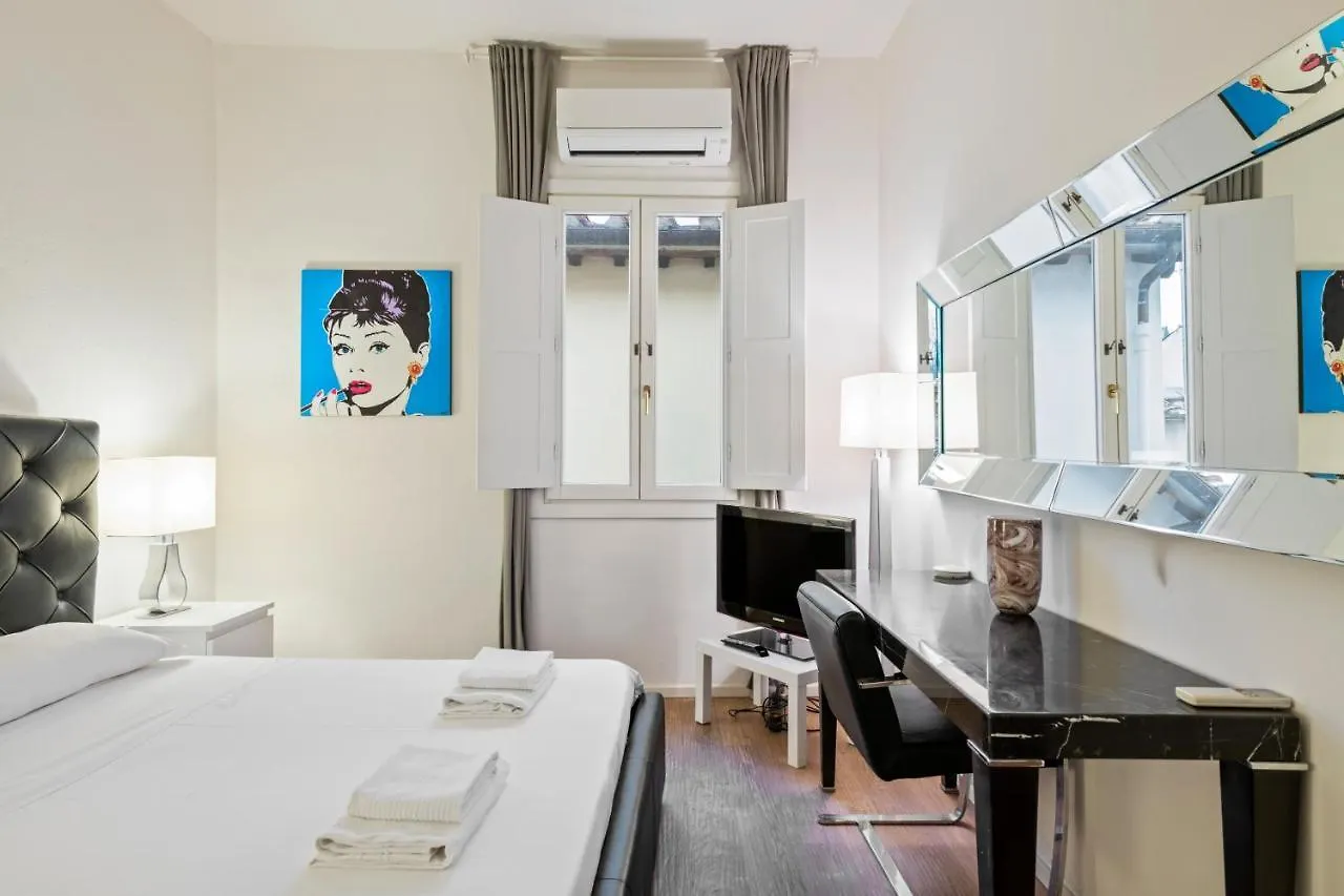 Palazzo Pitti & Boboli Comfortable Apartment Florence 0*,